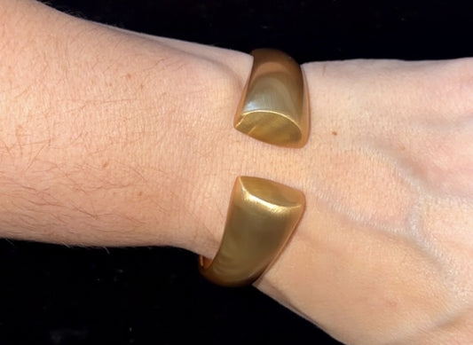 Modern Brushed Hinged Cuff