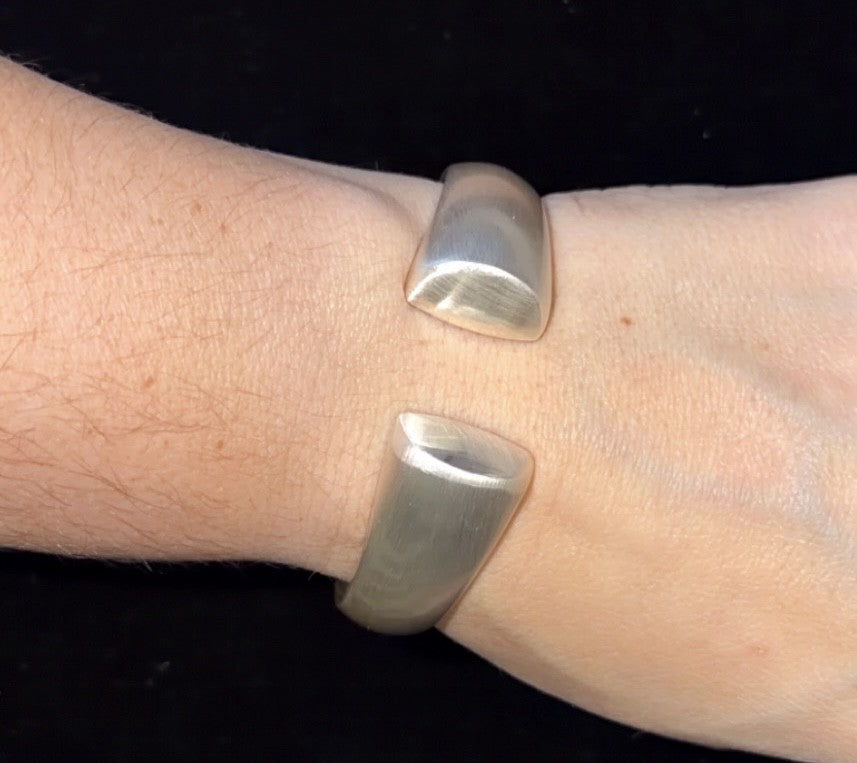 Modern Brushed Hinged Cuff