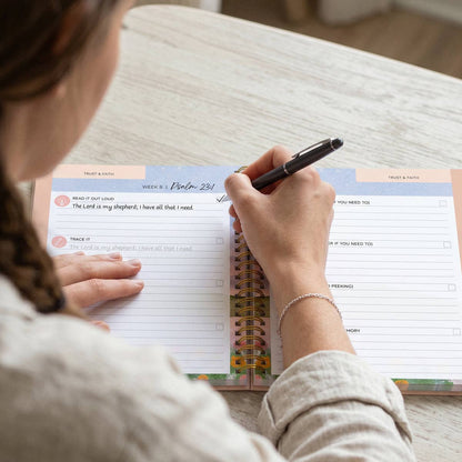 The Bible Verse Memory Journal: A 52-Week Guide to Memorizing God's Word
