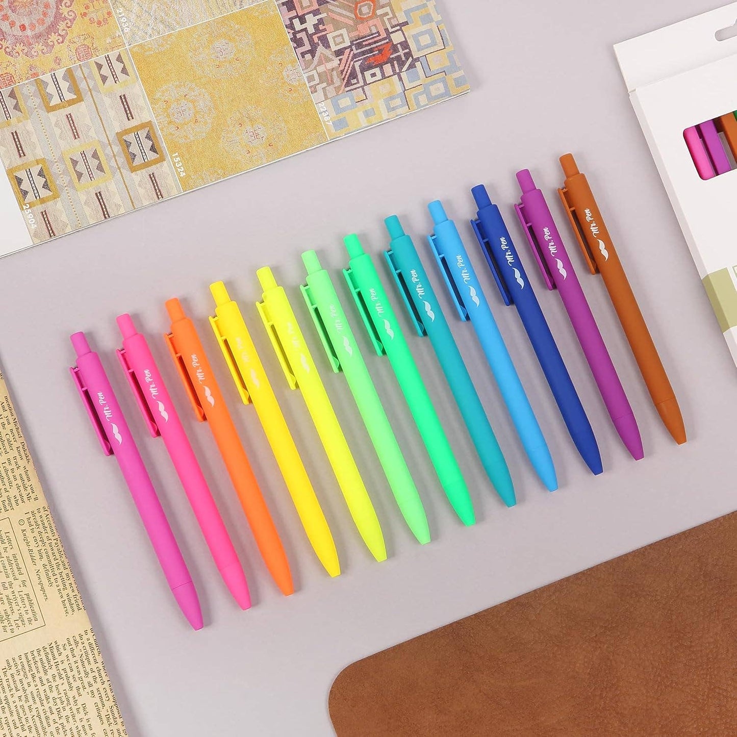 Cute 12-Pack Retractable Gel Pens with Colored Ink